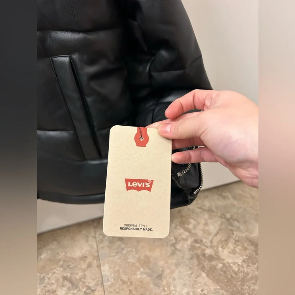 NWT Levi’s Breanna Faux Leather Puffer Jacket - Picture 7 of 11